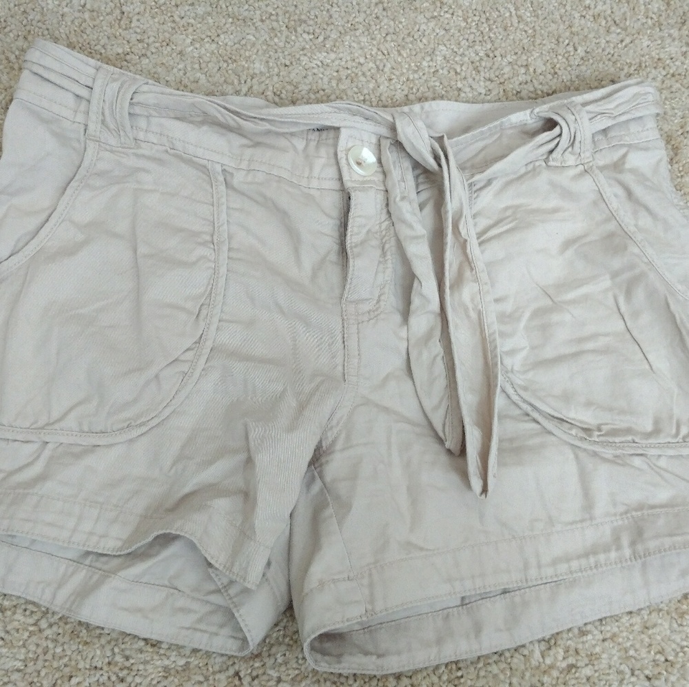 Banana Republic Women's Khaki Shorts